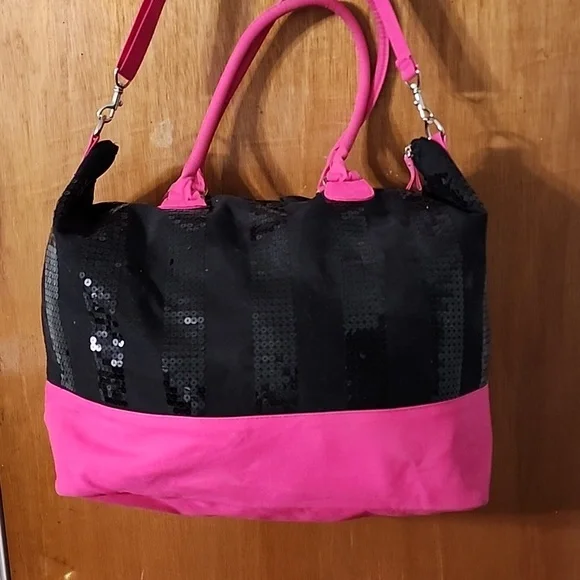 Victoria's Secret Travel Bag Black/Pink - Picture 3 of 11